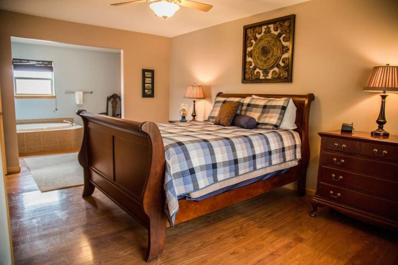 Twin Owls Lodge, Great For Families Master Bedroom, Loft, Full Kitchen, Dogs Ok Estes Park Luaran gambar